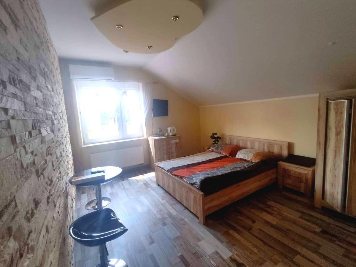 Noclegi I Restauracja Gracja Bełchatów Dış mekan fotoğraf