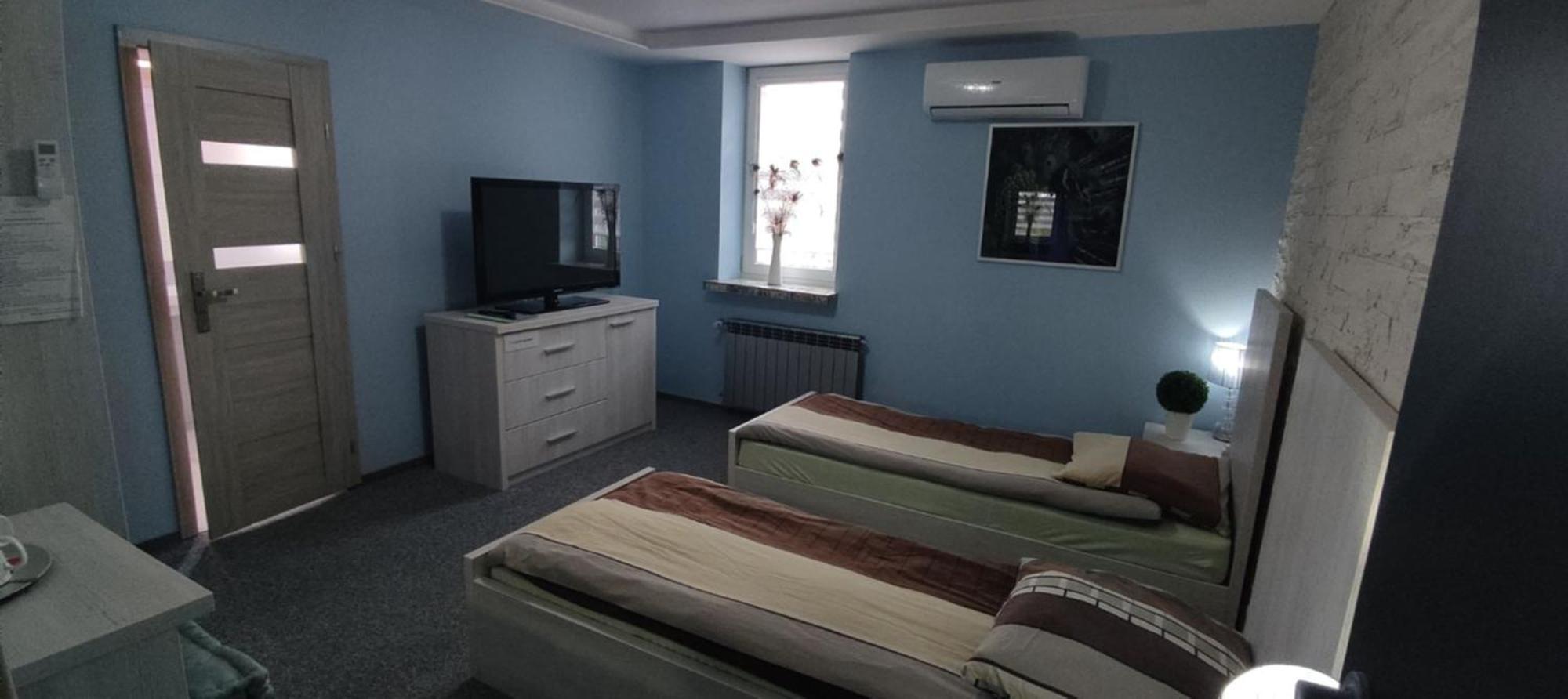 Noclegi I Restauracja Gracja Bełchatów Dış mekan fotoğraf