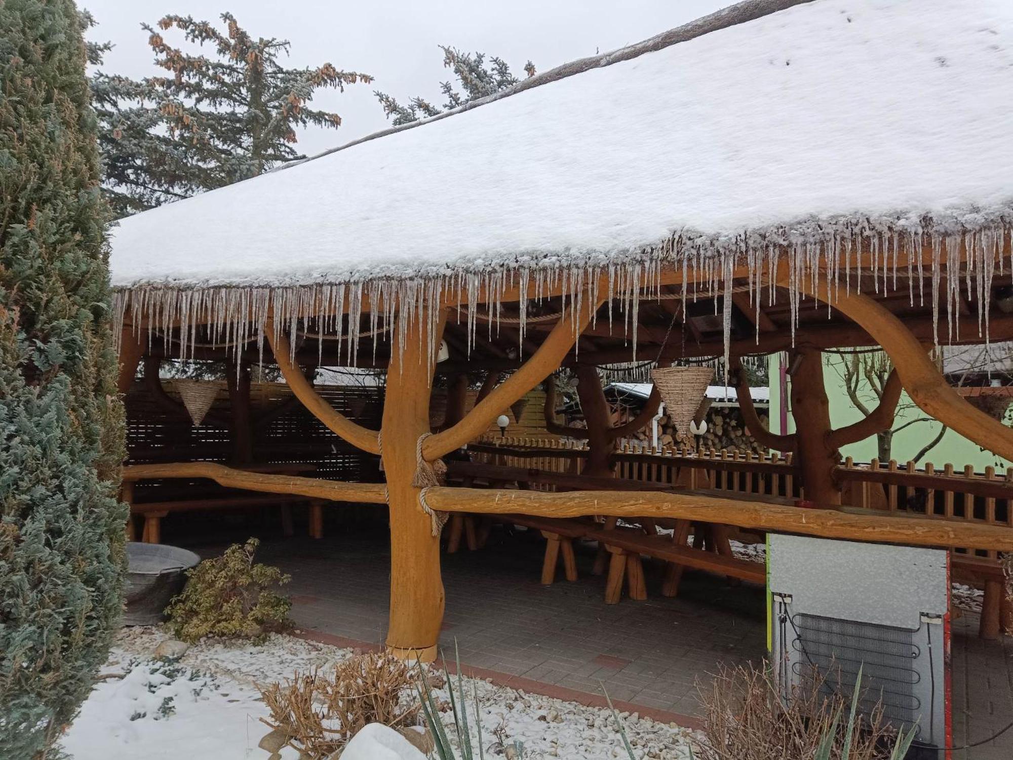Noclegi I Restauracja Gracja Bełchatów Dış mekan fotoğraf